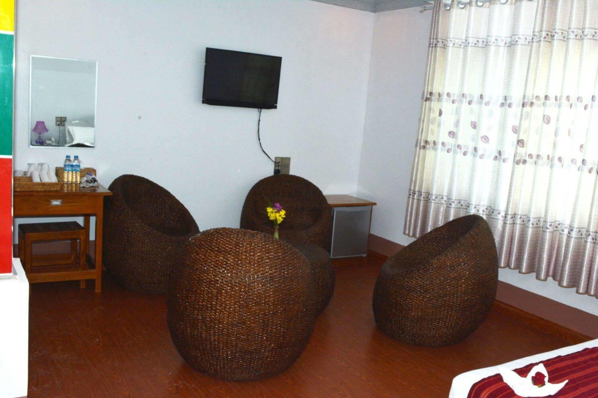 Myat Nan Taw Hotel لويكاو المظهر الخارجي الصورة
