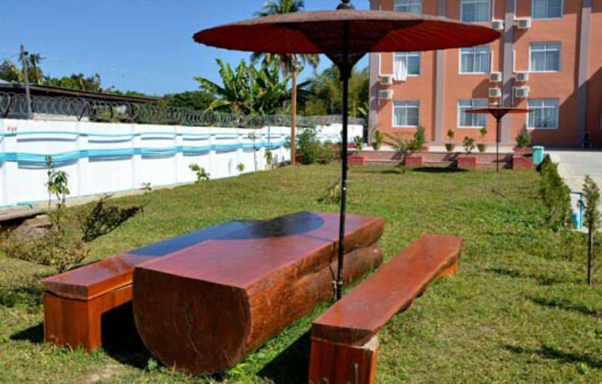 Myat Nan Taw Hotel لويكاو المظهر الخارجي الصورة